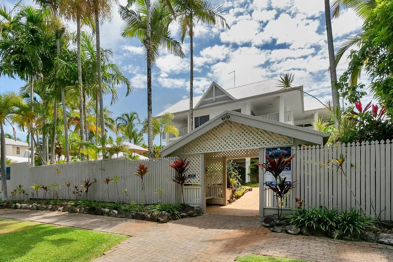 Seascape Holidays At The Queenslander Port Douglas Apartment